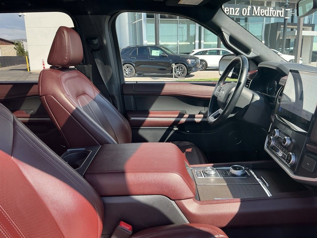 Used 2022 Ford Expedition Max Limited AWD/4WD image 18