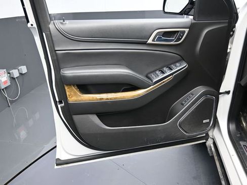 Used 2017 GMC Yukon Denali w/ Open Road Package image 10