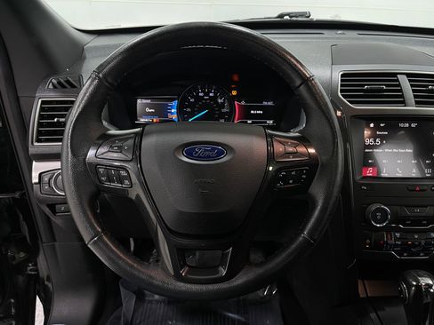 Used 2019 Ford Explorer XLT w/ Equipment Group 202A image 23