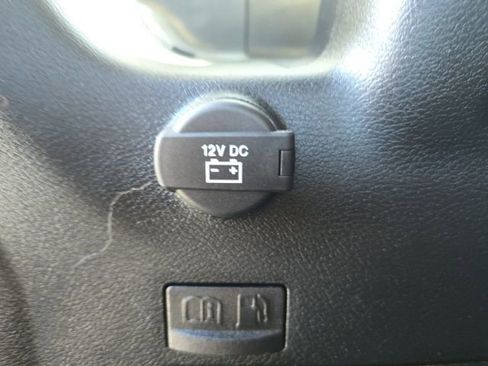 Used 2023 Jeep Wrangler Unlimited w/ Sun & Screen Package image 30