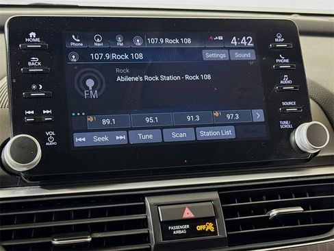 Used 2021 Honda Accord Touring image 13