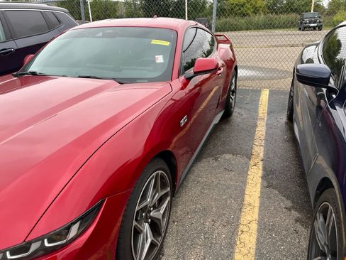 Used 2024 Ford Mustang GT w/ GT Performance Package RWD image 7