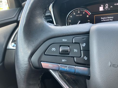 Used 2020 Cadillac XT6 Premium Luxury FWD image 23