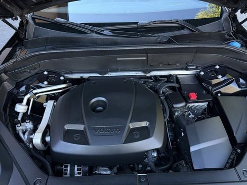 Used 2016 Volvo XC90 T6 R-Design w/ Vision Package image 39