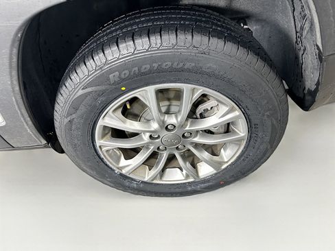 Used 2022 Jeep Cherokee Latitude Lux image 11