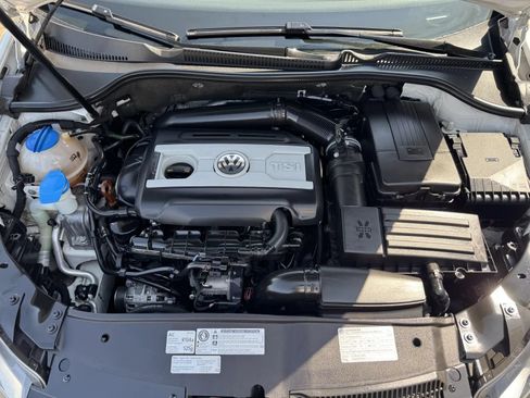 Used 2012 Volkswagen GTI Autobahn FWD image 31