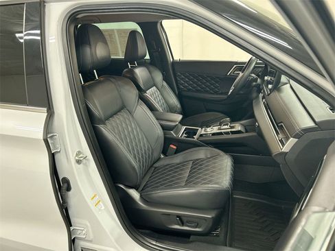 Used 2022 Mitsubishi Outlander SEL image 24