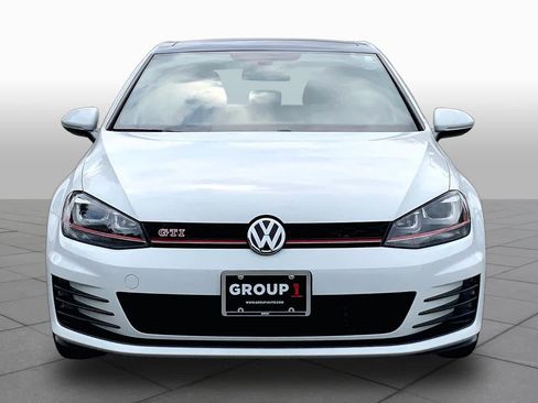 Used 2017 Volkswagen GTI SE FWD image 4