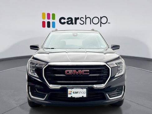 Used 2023 GMC Terrain SLE w/ Driver Convenience Package image 8