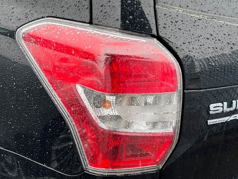 Used 2016 Subaru Forester 2.5i Premium w/ All-Weather Package image 15