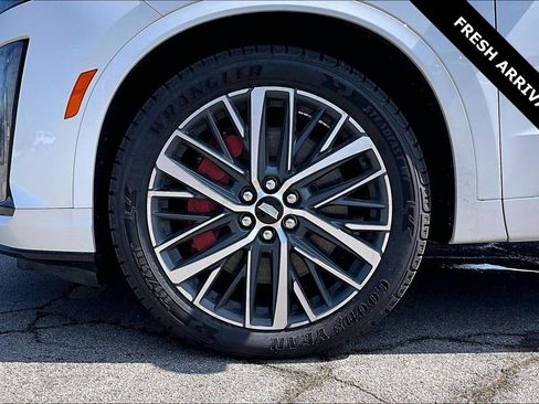 Used 2023 Cadillac XT6 Sport AWD/4WD image 34