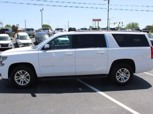 Used 2017 Chevrolet Suburban LT AWD/4WD image 5
