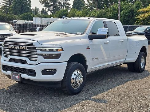 New 2026 RAM 3500 Laramie AWD/4WD image 3