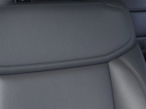 New 2025 Ford Expedition Active image 17