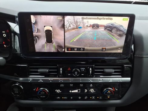 New 2026 Nissan Pathfinder SL w/ SL Premium Package AWD/4WD image 14