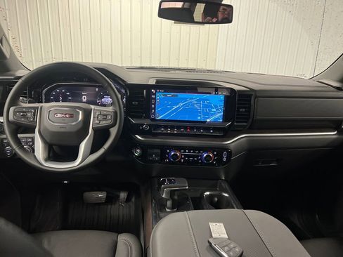 New 2026 GMC Sierra 1500 SLT w/ SLT Premium Plus Package AWD/4WD image 17