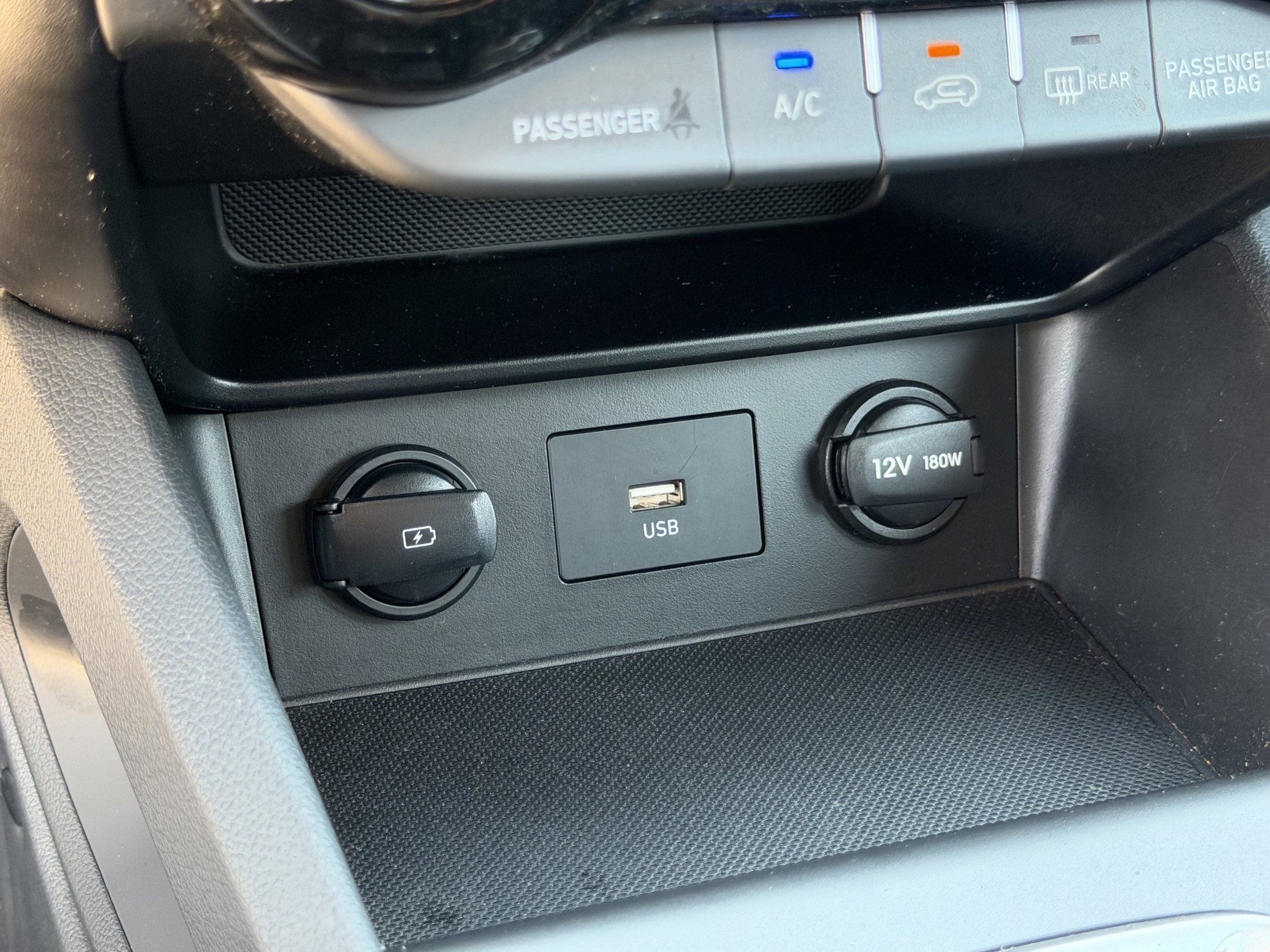 Used 2023 Hyundai Kona SEL AWD/4WD image 19