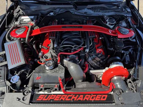 Used 2017 Ford Mustang GT Premium RWD image 2