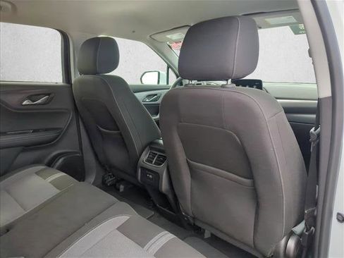 Used 2025 Chevrolet Blazer LT FWD image 19