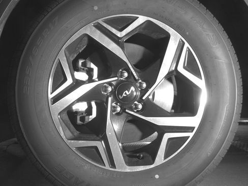 Used 2024 Kia Sportage LX image 12