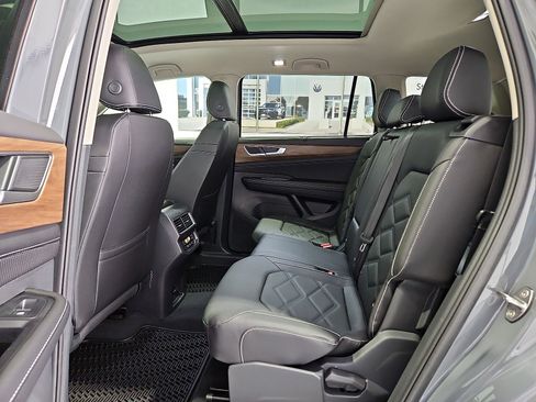New 2026 Volkswagen Atlas SE FWD image 14