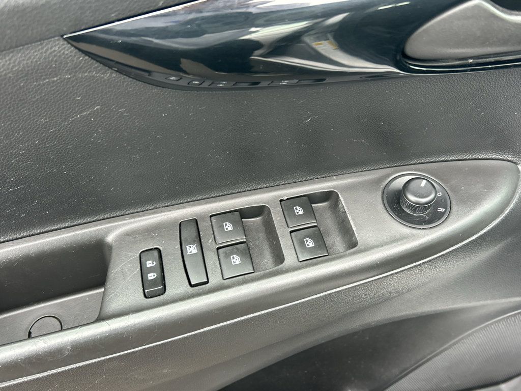 Used 2021 Chevrolet Spark LT FWD image 12