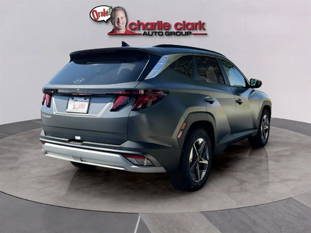 Used 2025 Hyundai Tucson SEL FWD image 5