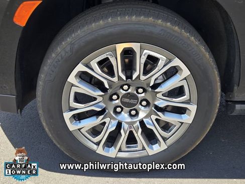 Used 2023 GMC Yukon Denali Ultimate AWD/4WD image 17
