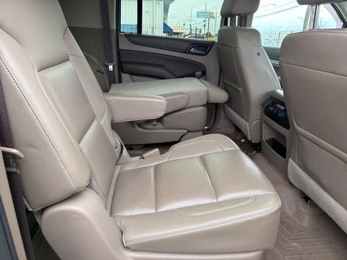 Used 2017 Chevrolet Suburban Premier RWD image 15