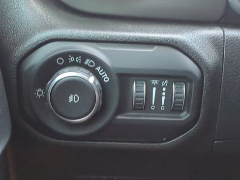 Used 2019 Jeep Wrangler Unlimited Rubicon AWD/4WD image 32