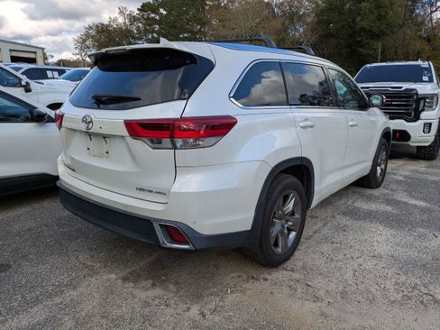 Used 2018 Toyota Highlander Limited image 4