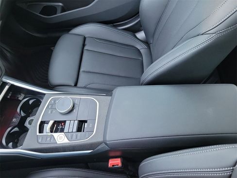 Used 2024 BMW 330i Sedan image 22