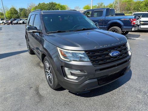 Used 2017 Ford Explorer Sport w/ Equipment Group 401A image 6