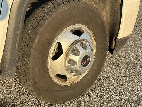 Used 2023 GMC Sierra 3500 Denali w/ Denali Ultimate Package image 7