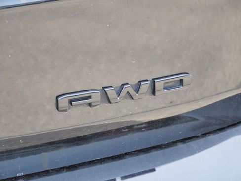 Used 2022 GMC Terrain SLE w/ Driver Convenience Package AWD/4WD image 11