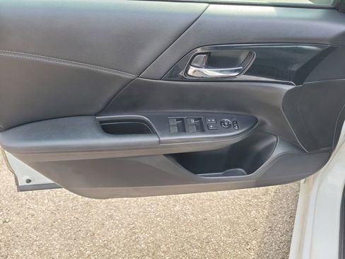 Used 2014 Honda Accord Sport image 16