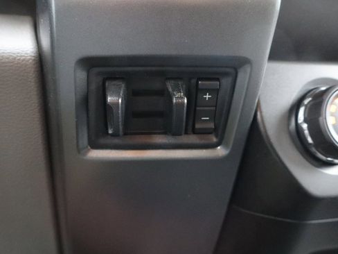 Used 2021 Ford F250 XLT image 16