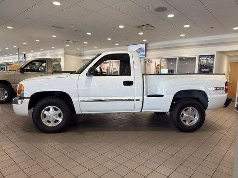 Used 2004 GMC Sierra 1500 SLE w/ Light Duty Power Package AWD/4WD image 5