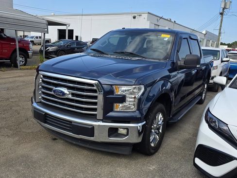 Used 2017 Ford F150 XLT w/ Equipment Group 301A Mid RWD image 4