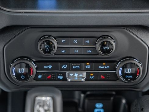 New 2025 Ford Bronco Outer Banks w/ Sasquatch Package image 30