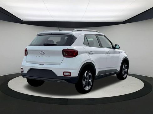 New 2026 Hyundai Venue SEL image 7