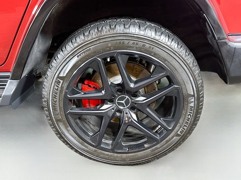 Certified 2025 Mercedes-Benz G 63 AMG 4MATIC image 33