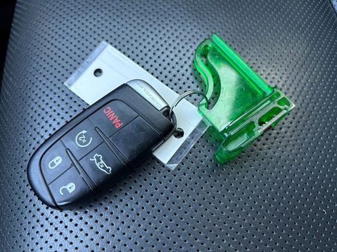 Used 2013 Chrysler 300 C image 35