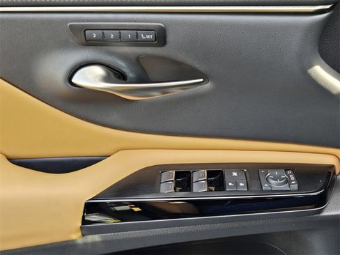 Used 2022 Lexus ES 350 w/ Premium Package image 29