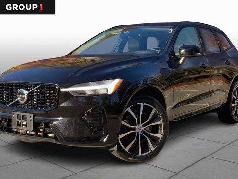 Used 2023 Volvo XC60 T8 Plus w/ Climate Package image 1