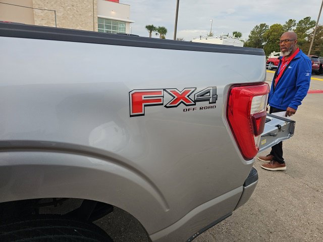 Used 2023 Ford F150 Lariat AWD/4WD image 5