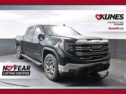 Used 2022 GMC Sierra 1500 SLT w/ SLT Convenience Package AWD/4WD image 1