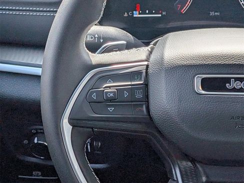 New 2025 Jeep Grand Cherokee Laredo image 14