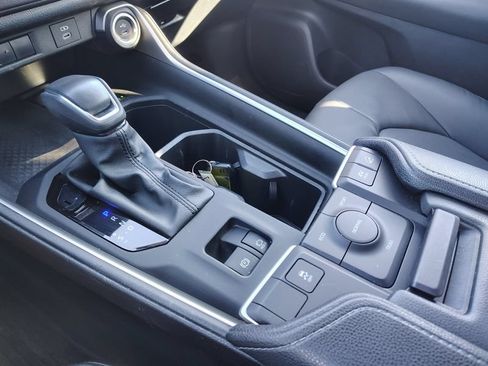 Used 2024 Toyota Grand Highlander AWD Hybrid image 16