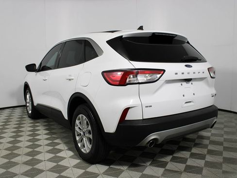 Used 2022 Ford Escape SE image 29